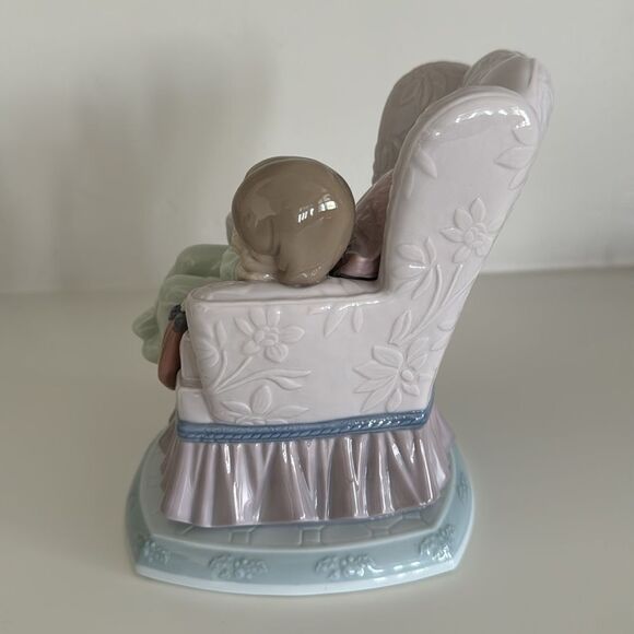 Lladro 6667 Visions of Sugarplums Tthe Night Before Christmas Collection EUC - Picture 2 of 16